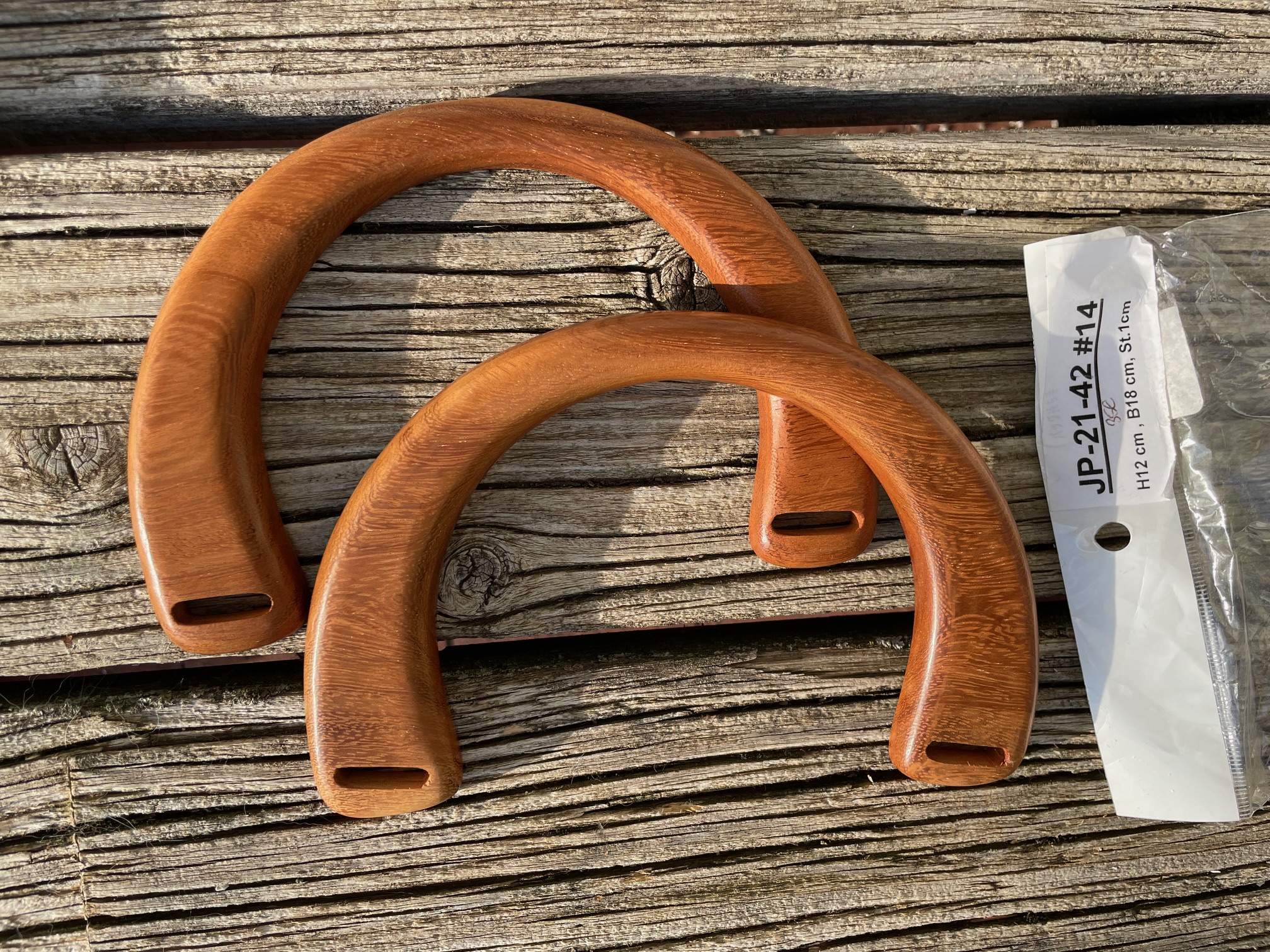 Taschengriffe aus Holz