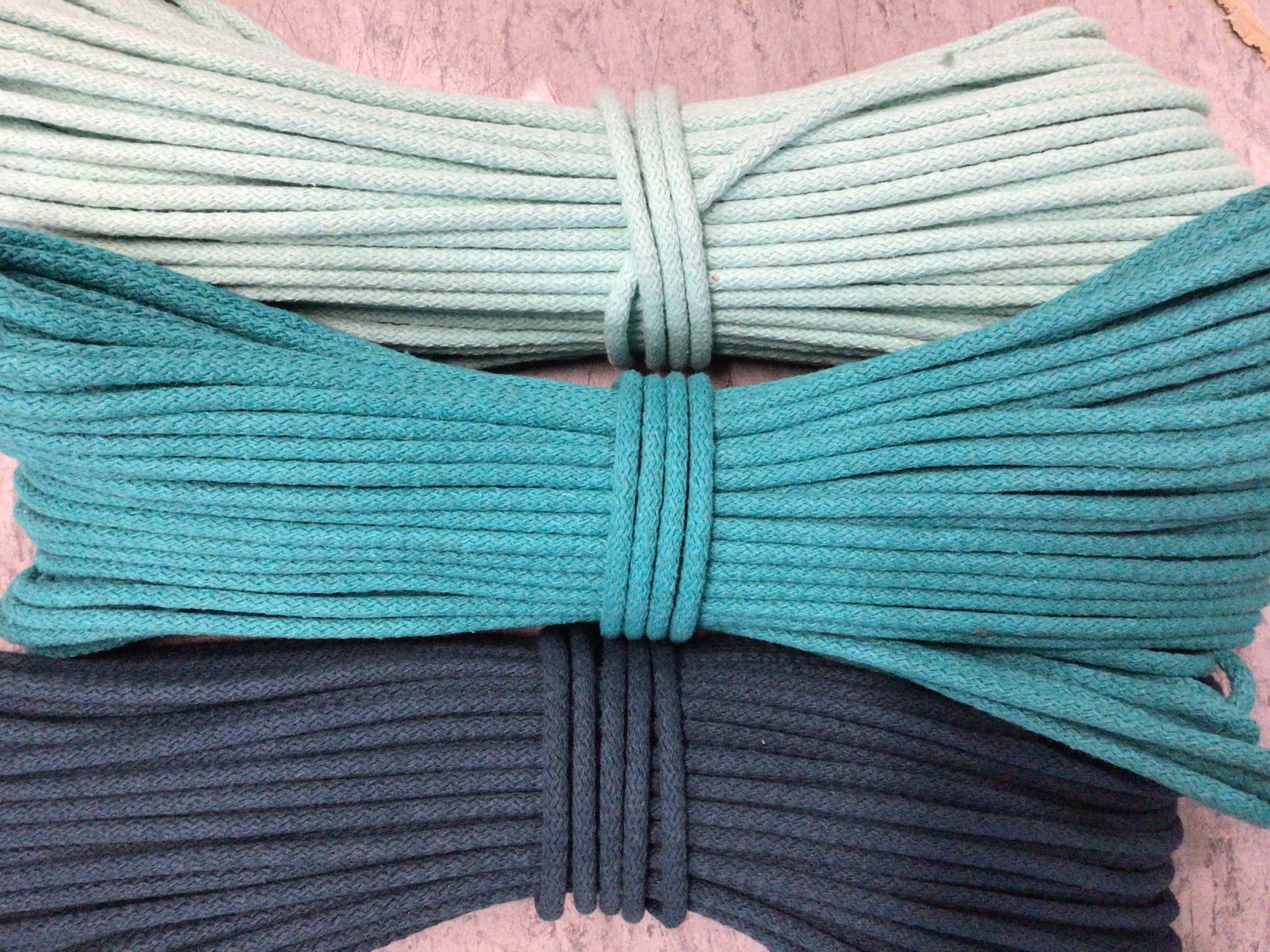 Bunte Kordel für Körbchen