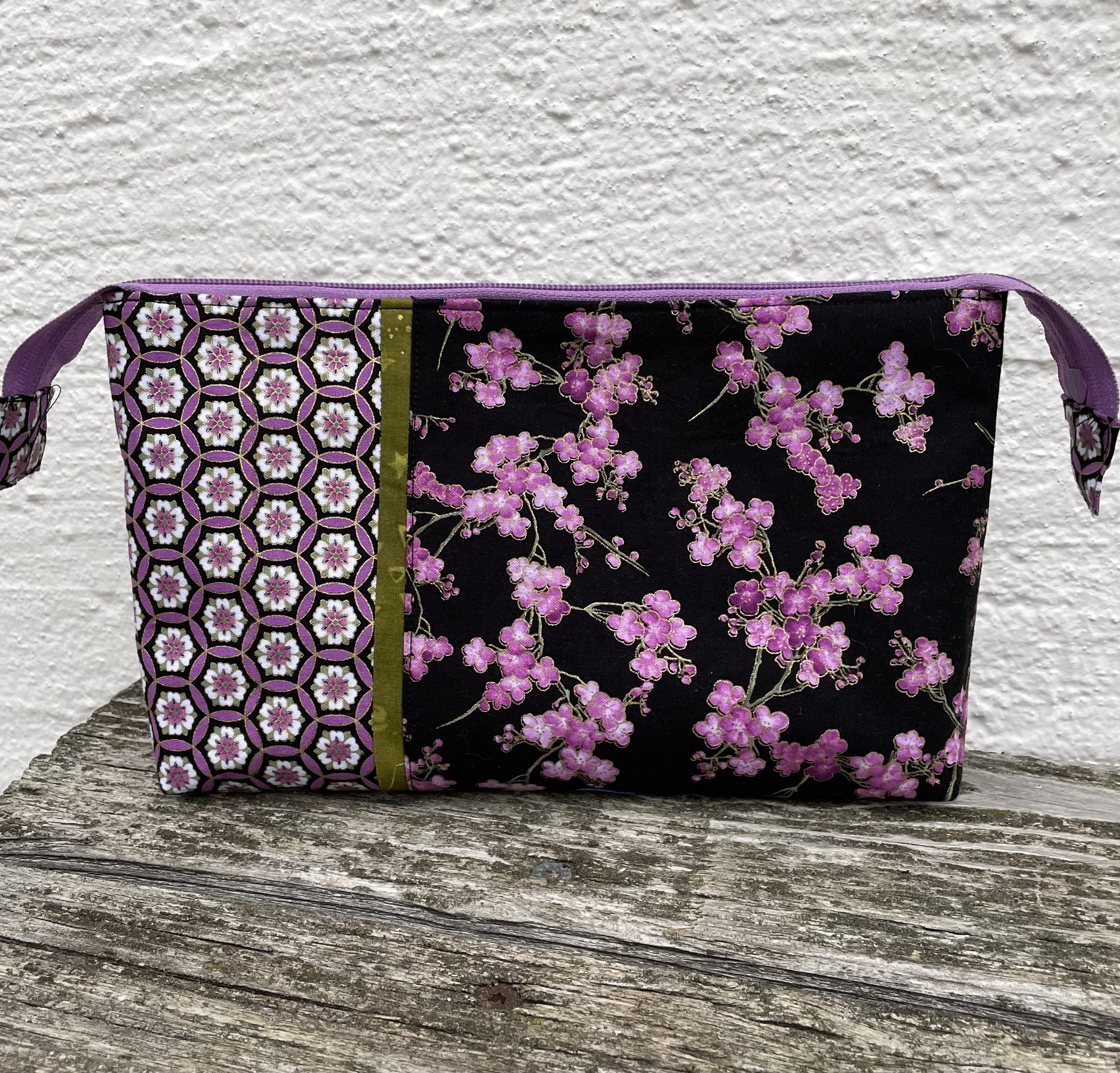 Täschchen mit 3 Fächer "Kirschblüten"Schwarz Materialpackung