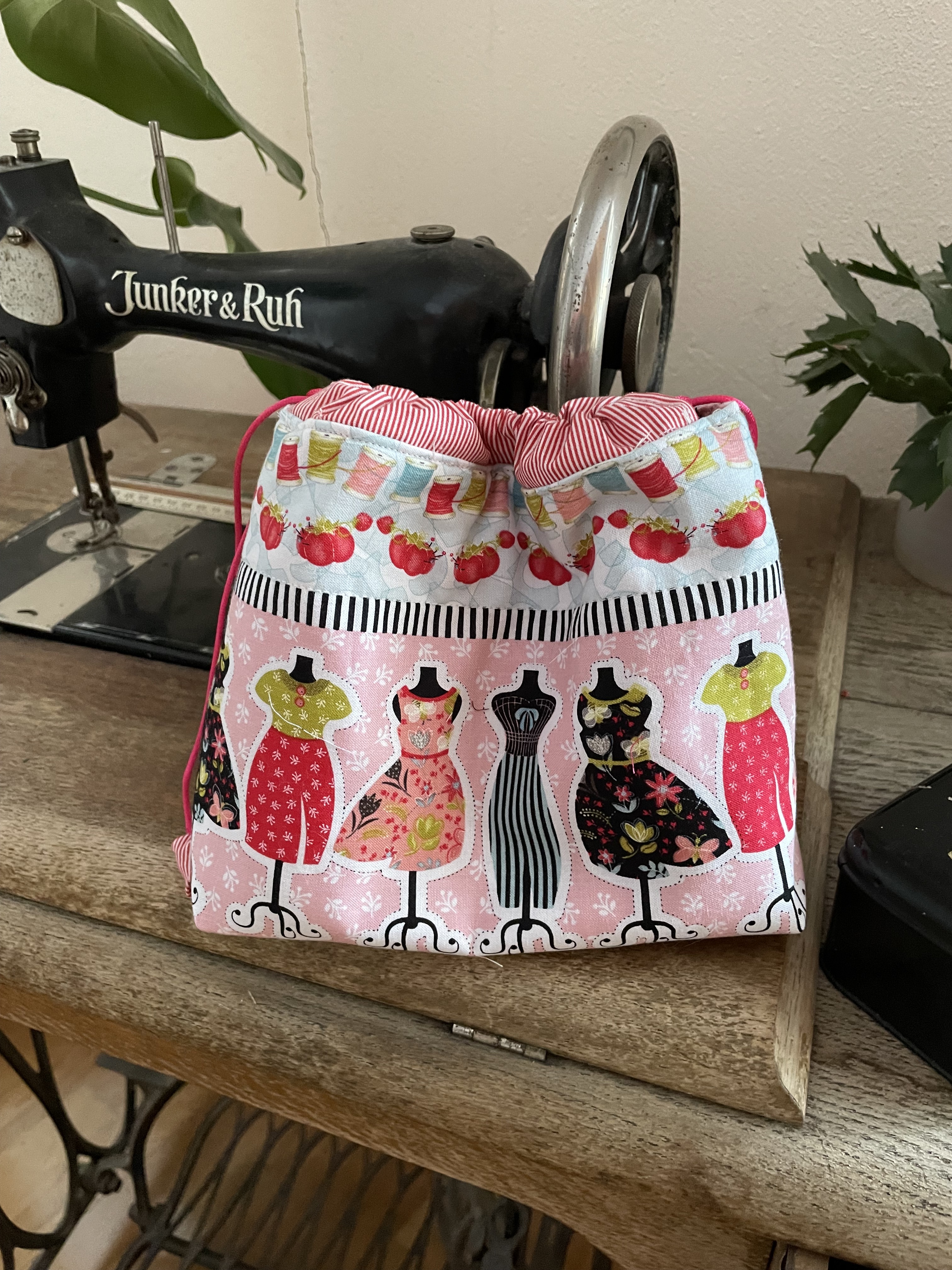 Genähtes Krimskrams Beutel " Schneiderpuppe"