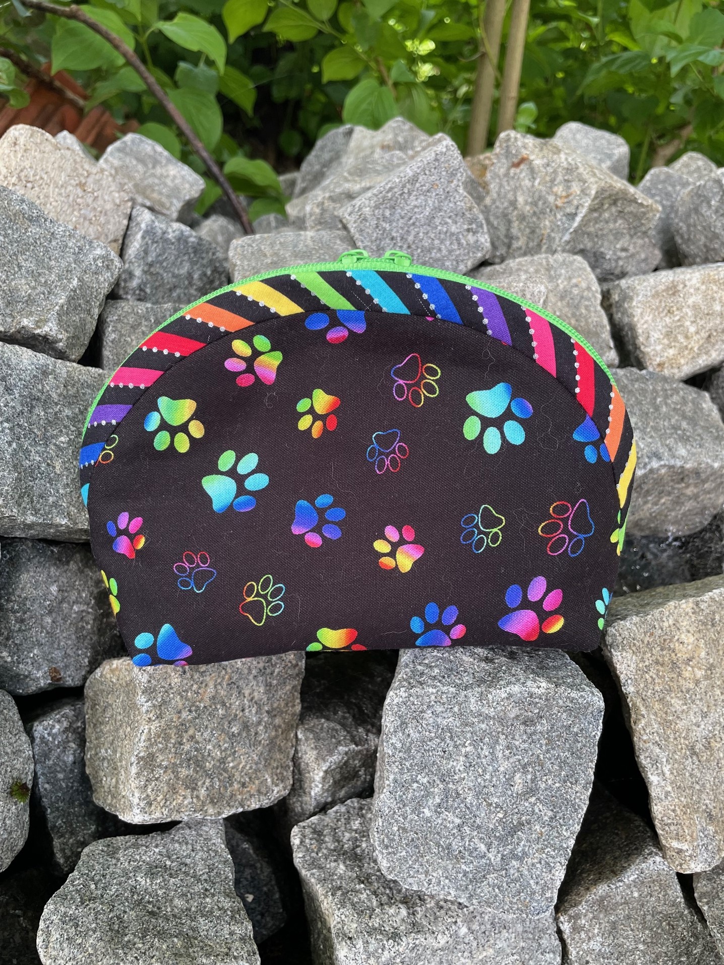 Täschchen mit Katzenpfoten