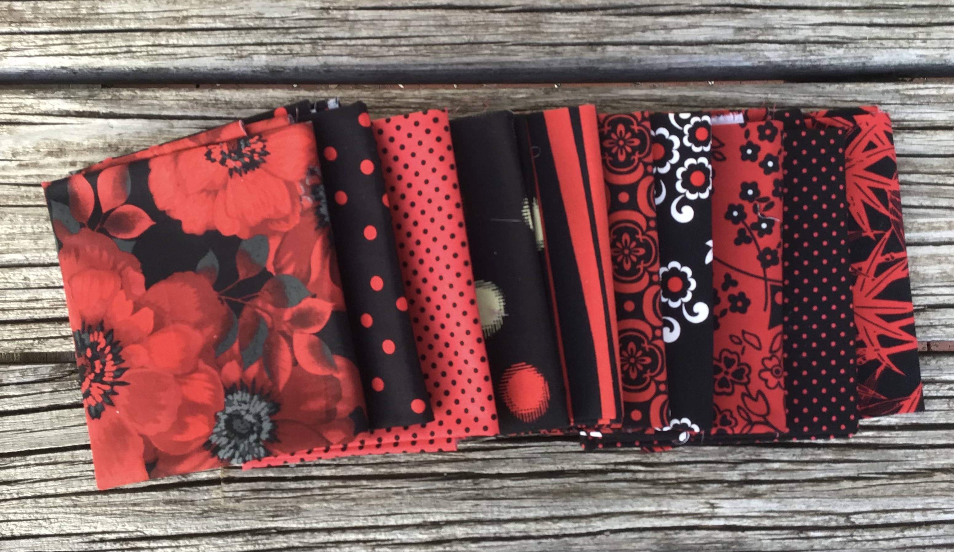 FQ Päckchen Red and Black