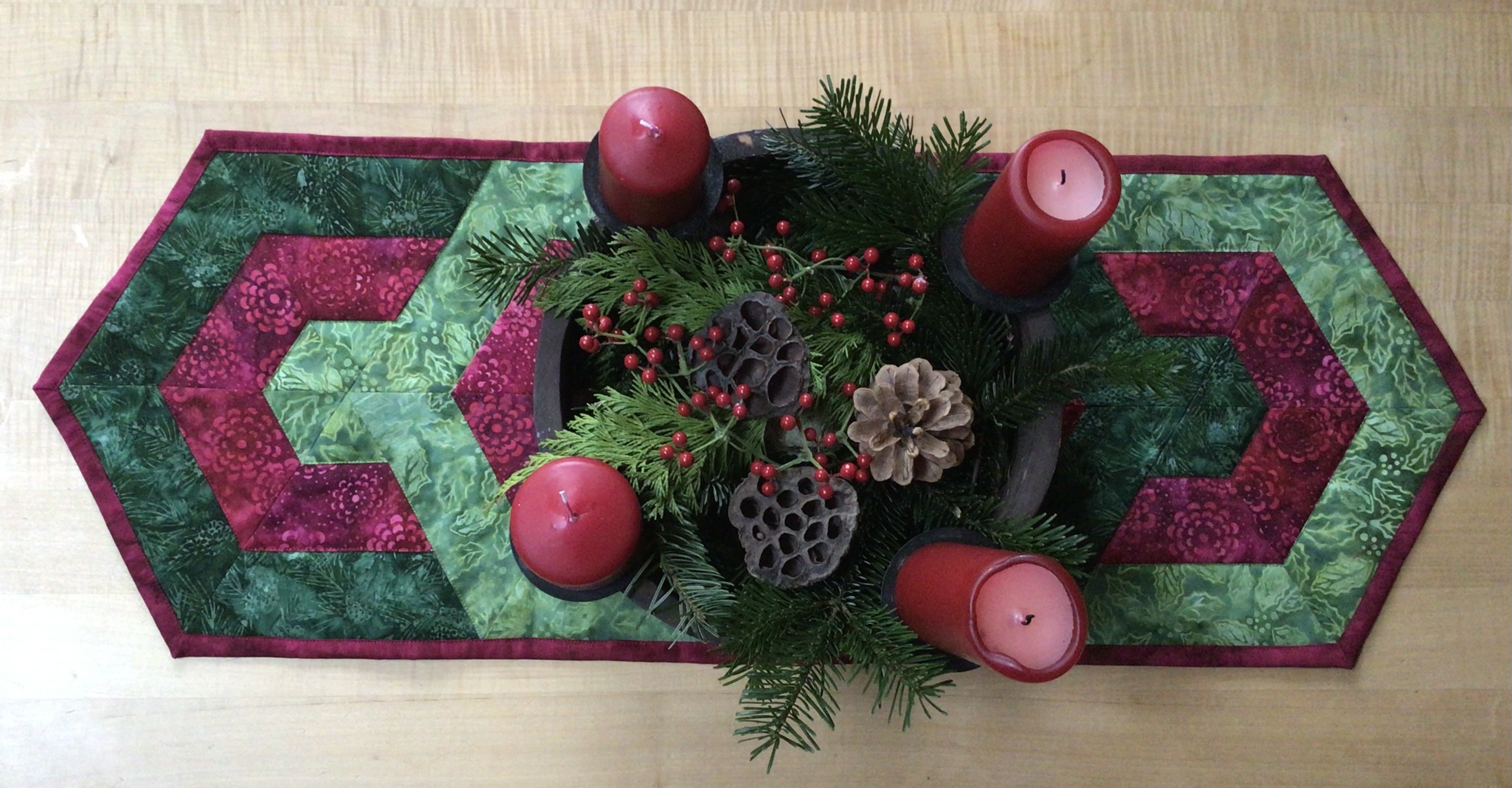 Tischläfer Grün-Rot, schnell genähte Geschenke