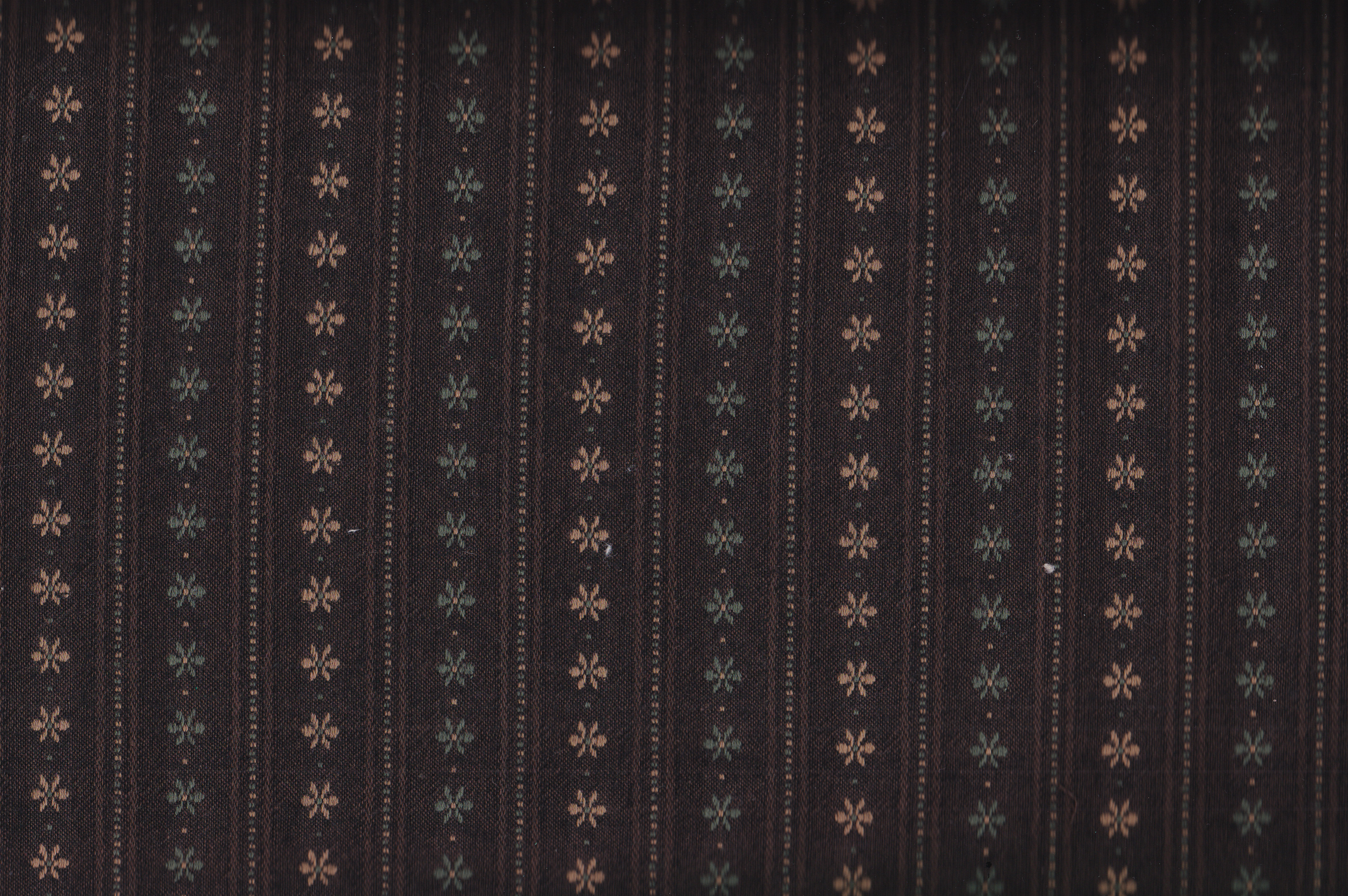 Gewebte Blümchen Dunkelbraun