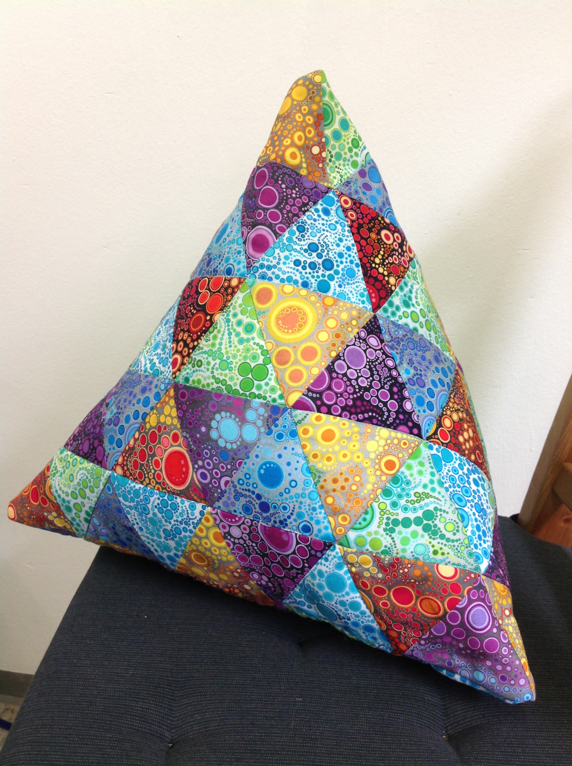 Anleitung Dreieck-Kissen/ 100 Ecken