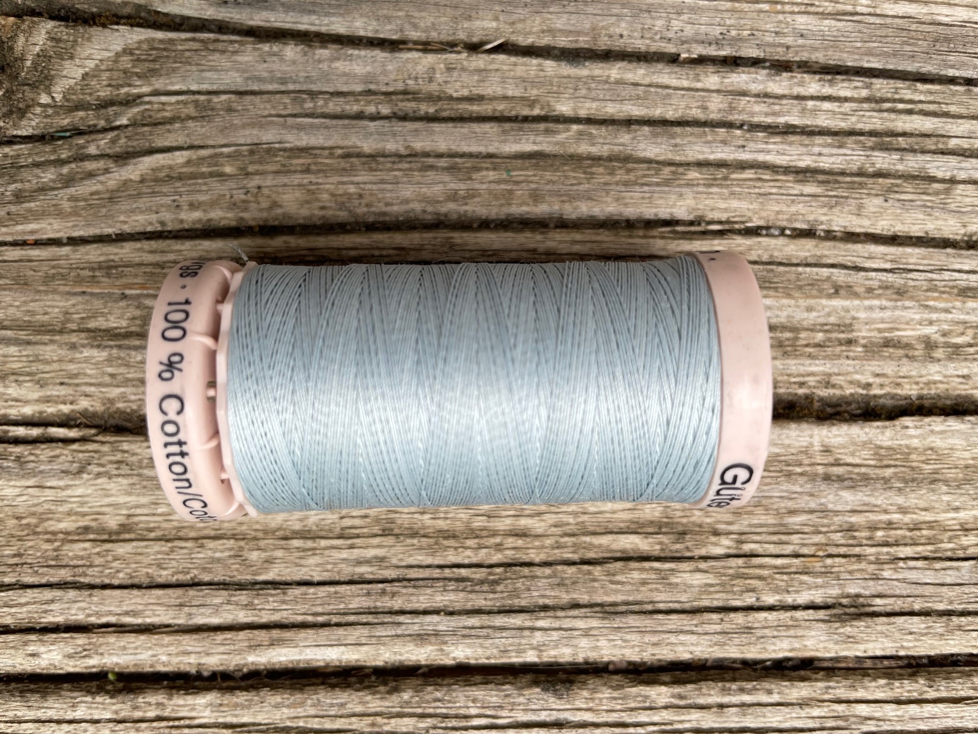 Gütermann Quiltgarn Blau-Grau