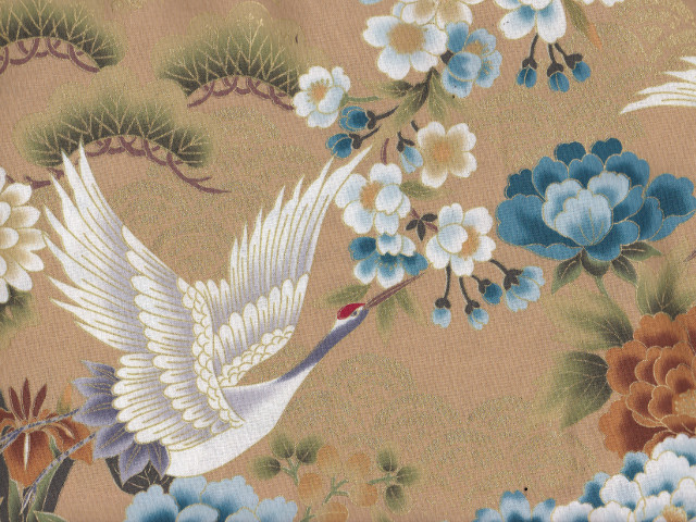 Japanische Stoffe mit Blumen und Golddruck