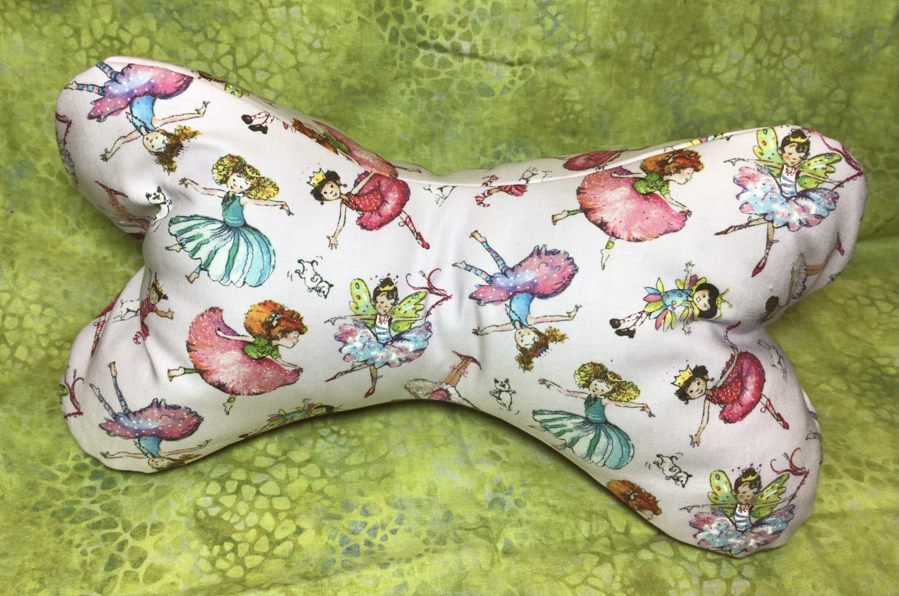 Leseknochen mit kleinen Ballerinas