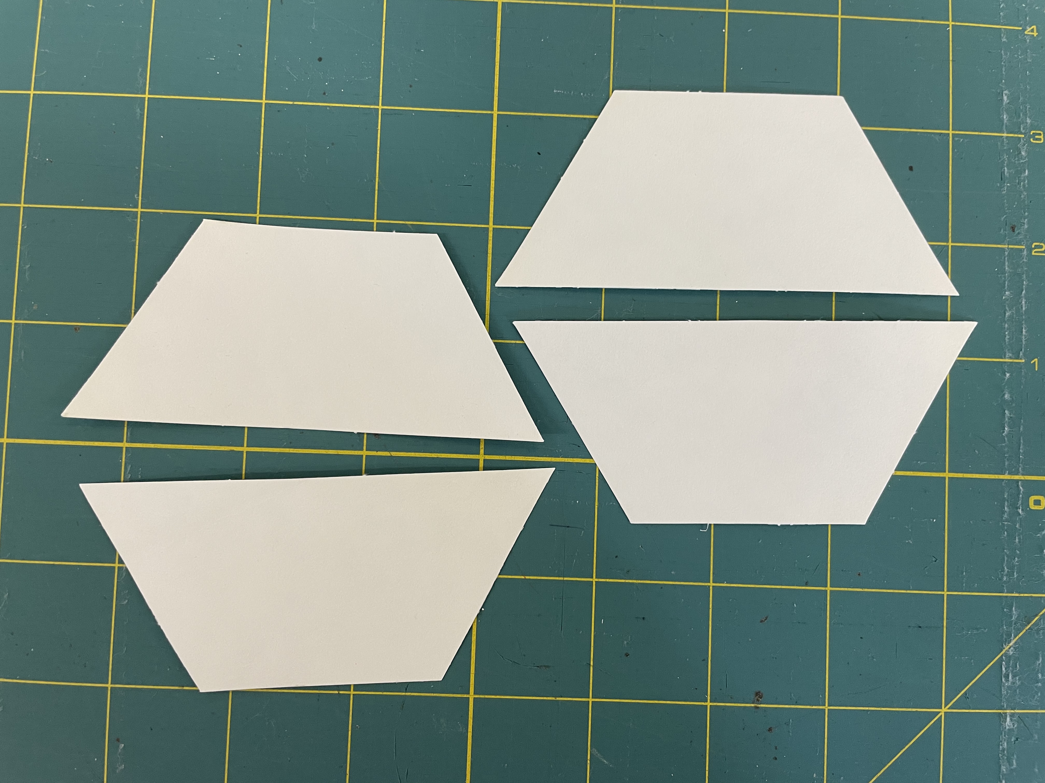 English Paper Piecing / Halbe Hexagon 2"