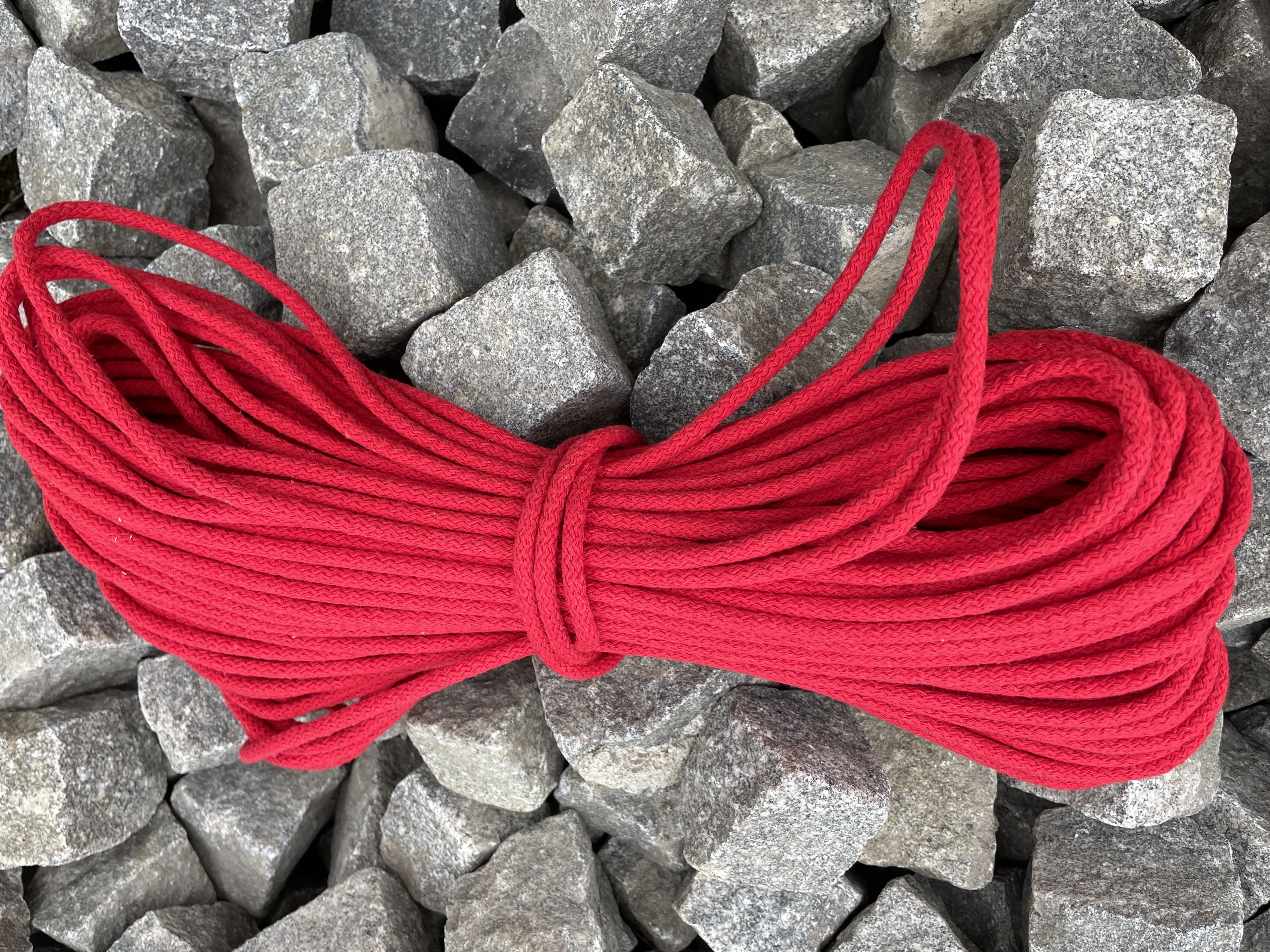 Bunte Kordel mit Kern für Körbchen und Körbe nähen. 50 m lang und 6 mm breit aus Recycleter Baumwolle un d